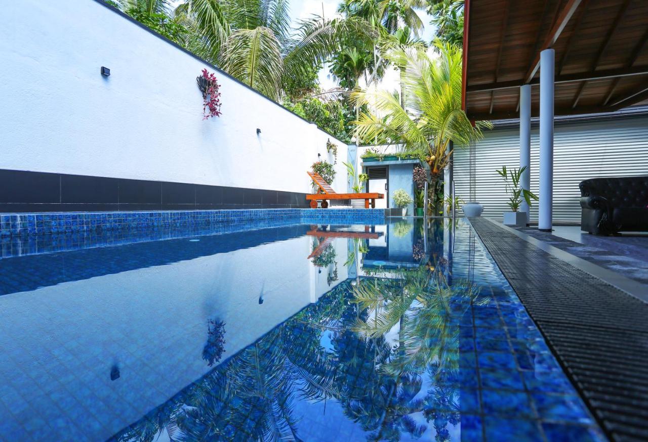 Villa Sole Канди Екстериор снимка