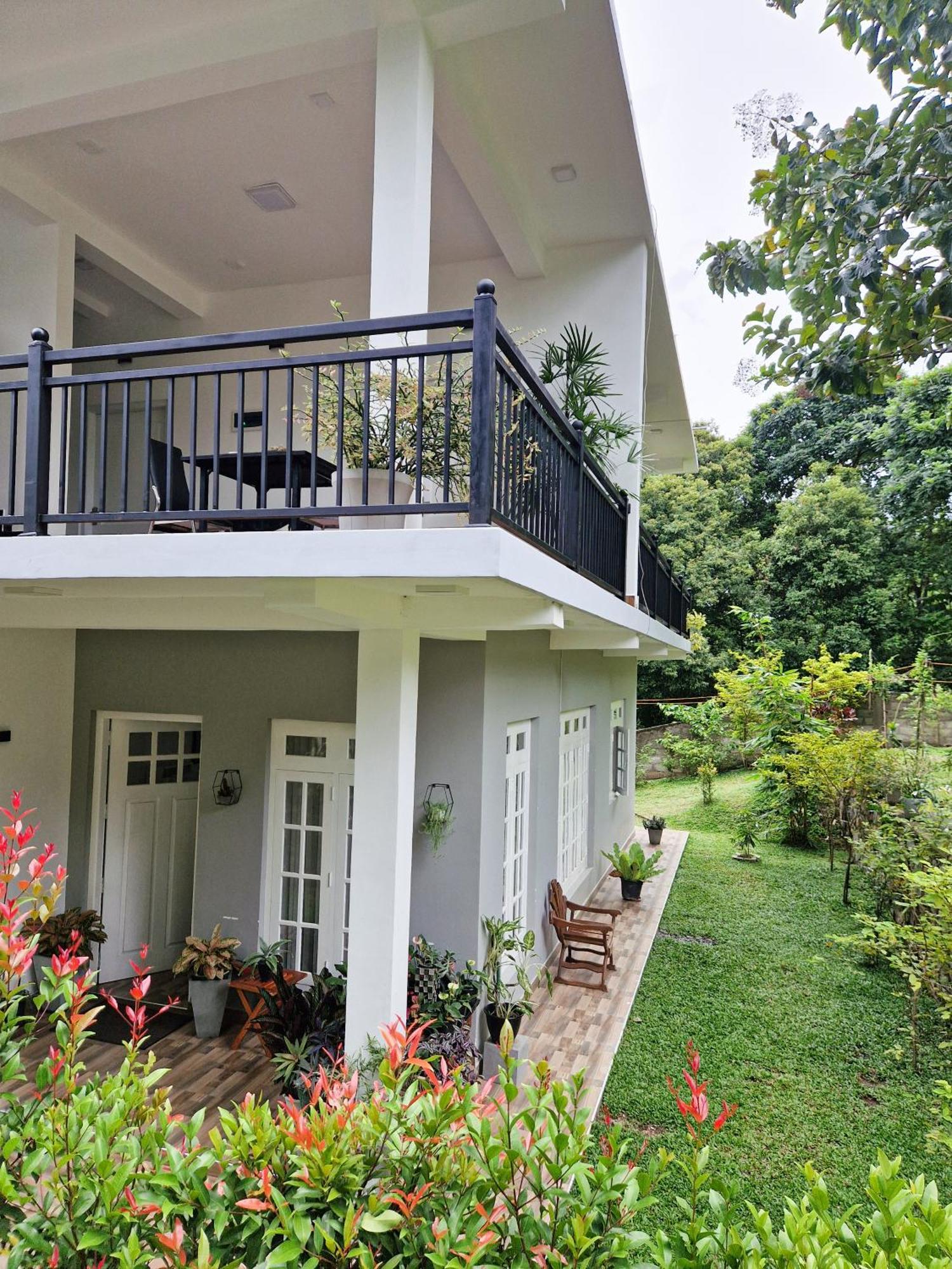 Villa Sole Канди Екстериор снимка