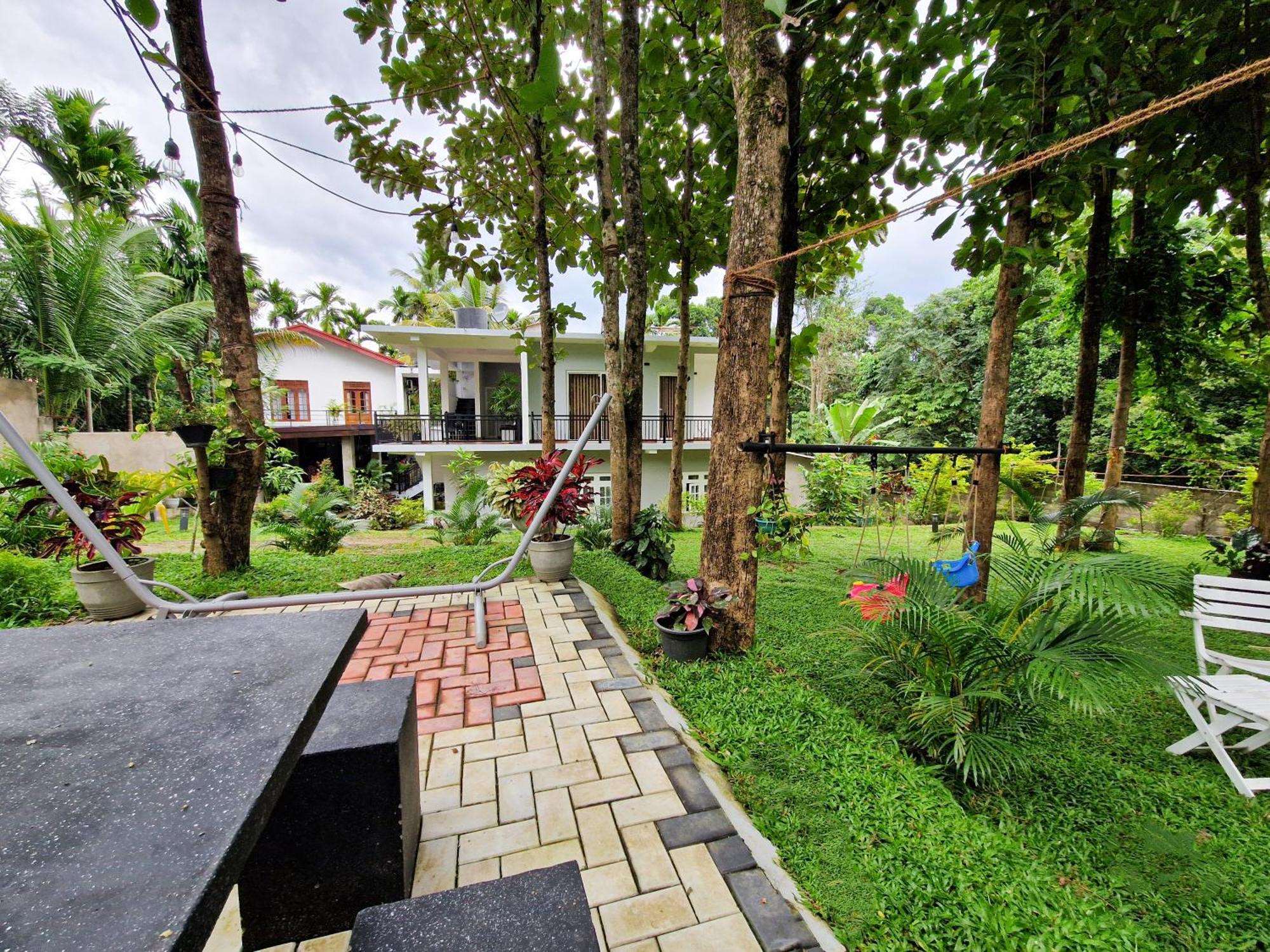 Villa Sole Канди Екстериор снимка