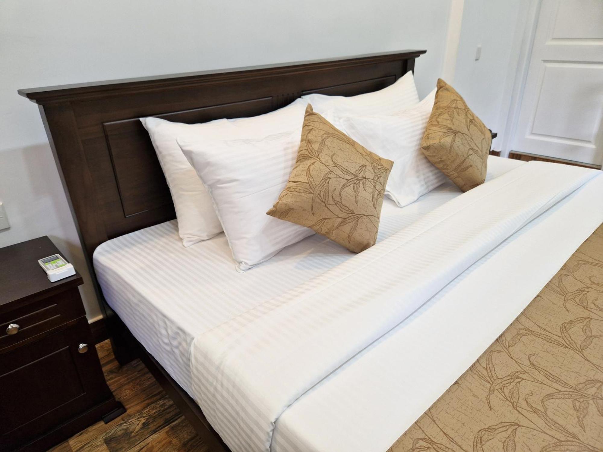 Villa Sole Канди Екстериор снимка