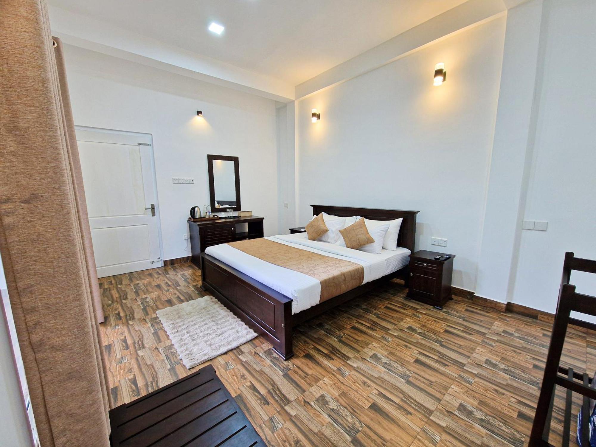 Villa Sole Канди Екстериор снимка
