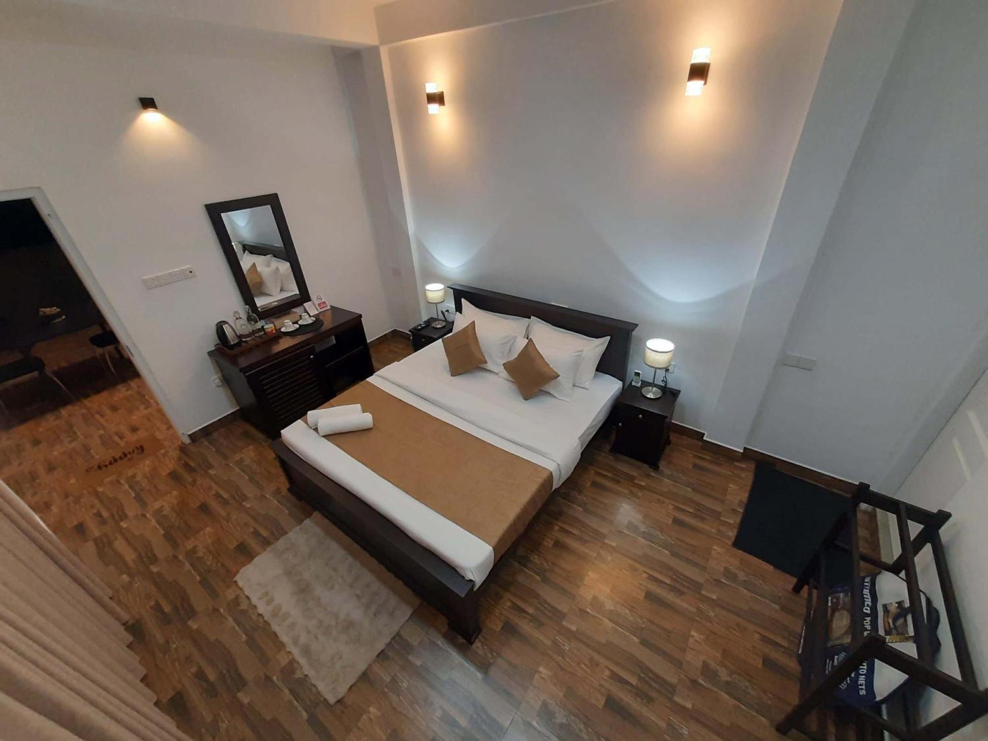 Villa Sole Канди Екстериор снимка
